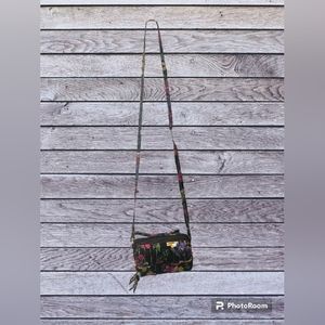 EUC Vera Bradley Wildflower Garden All in One Crossbody